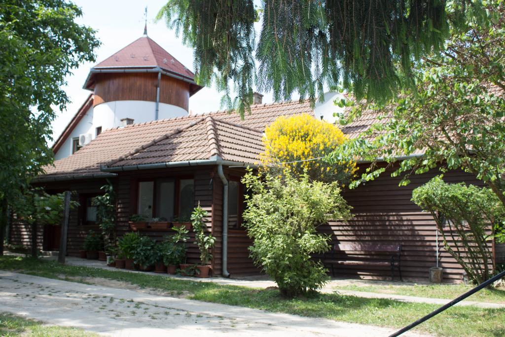 Holiday Home Melinda Ceglédpuszta エクステリア 写真